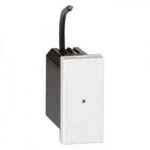 Коллекция умных устройств ЭУИ with NETATMO.Модуль реле управления стандартными розетками 2К+З 16А 230В.Цвет Белый