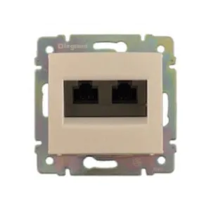 Розетка компьютерная RJ45 Cat.5 Legrand VALENA CLASSIC, слоновая кость, 774147