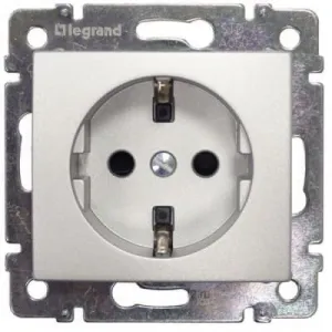 Розетка Legrand VALENA CLASSIC, скрытый монтаж, с заземлением, со шторками, алюминий, 770211