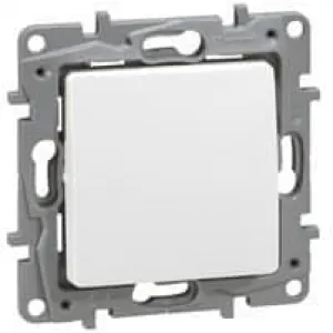 Переключатель 1-клавишный перекрестный Legrand ETIKA, скрытый монтаж, белый, 672209