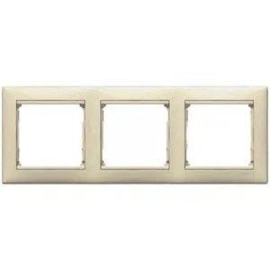 Рамка 3 поста Legrand VALENA CLASSIC, слоновая кость, 774353