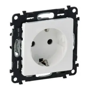 Розетка Legrand VALENA LIFE, скрытый монтаж, с заземлением, белый, 753425